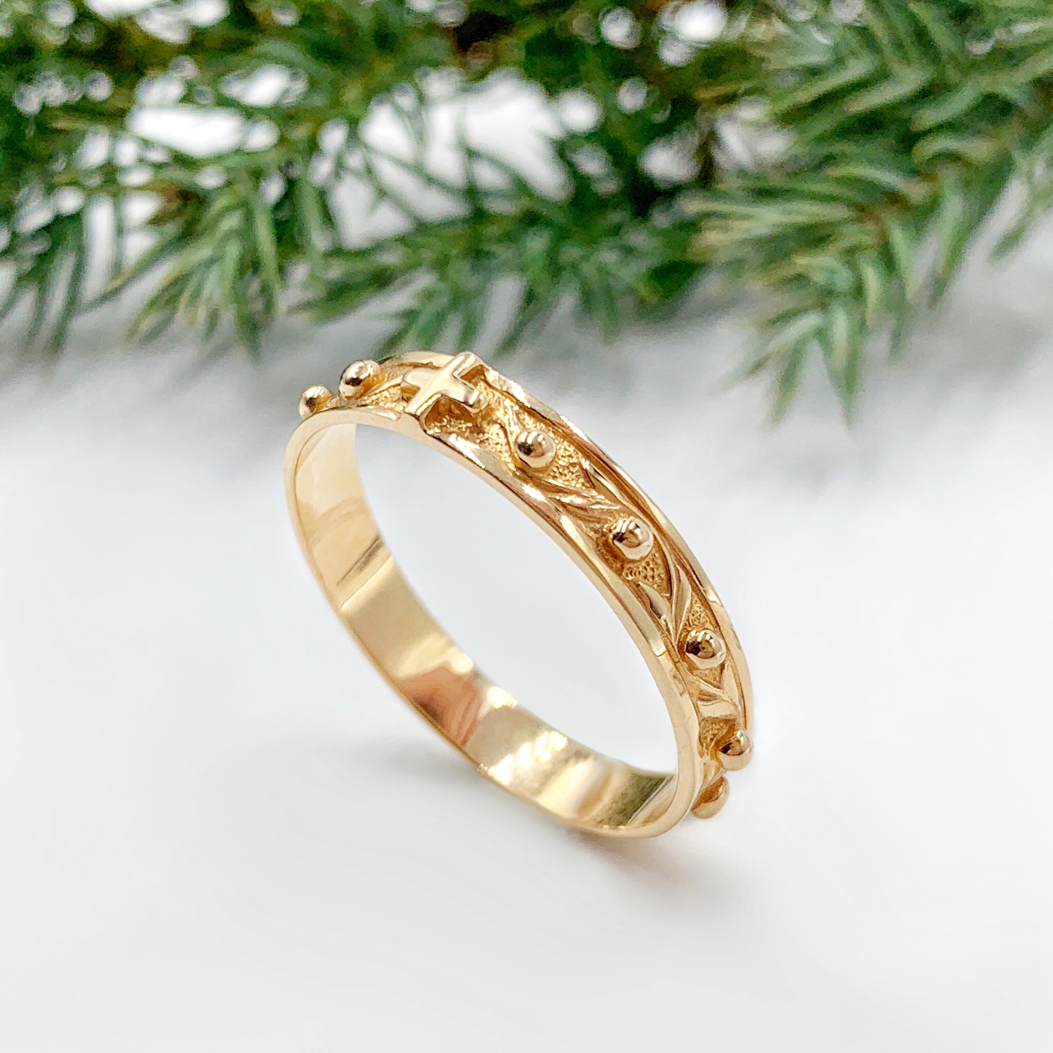 Золотий перстень вервиця
